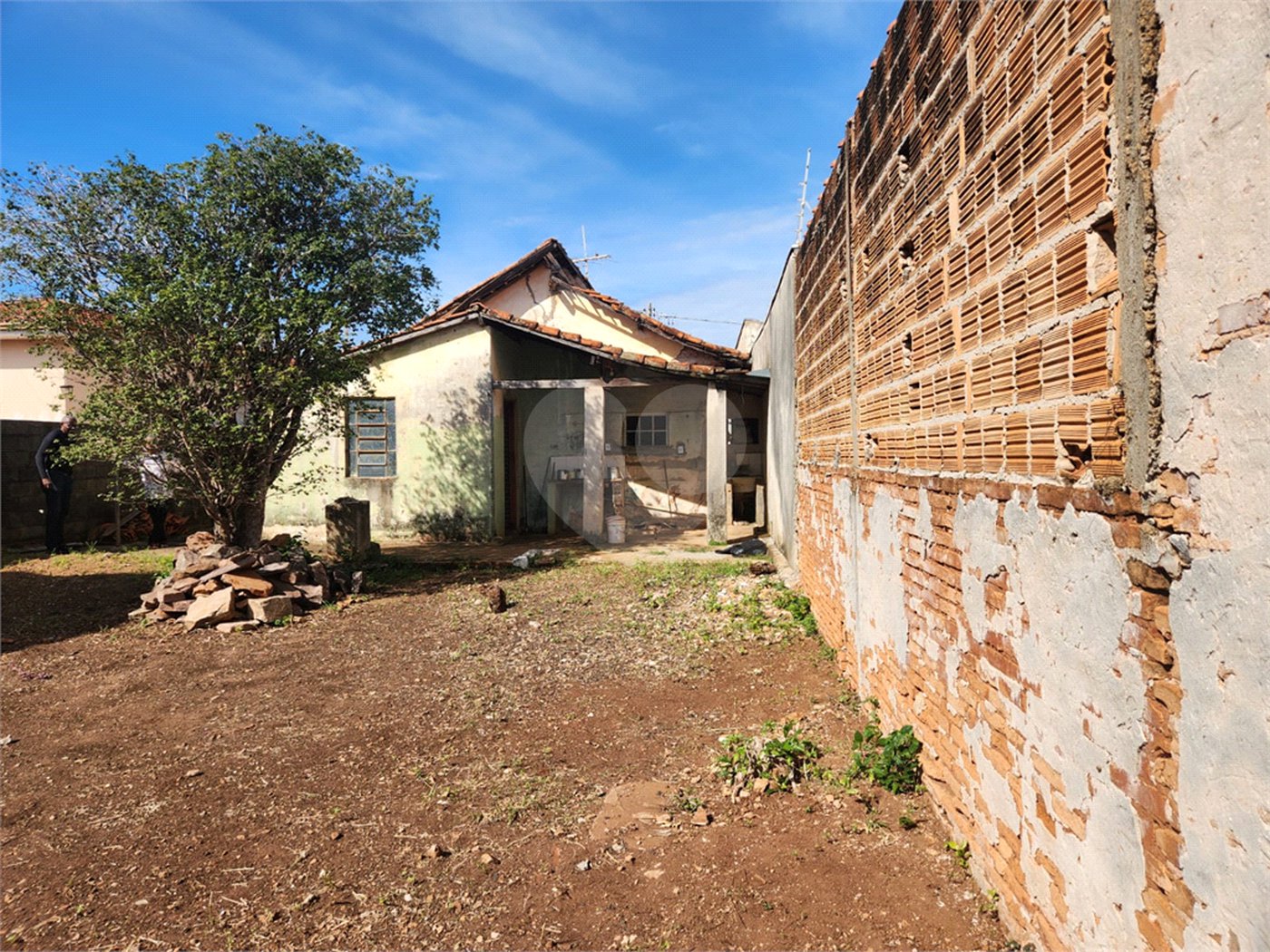 Casa à venda com 2 quartos em Vila Cidade Industrial (vila Xavier), Araraquara, SP