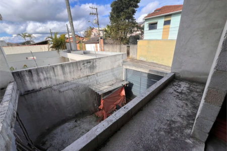 Casa à venda com 3 quartos, sendo 2 suítes, em Vila Suissa, Mogi das Cruzes, SP