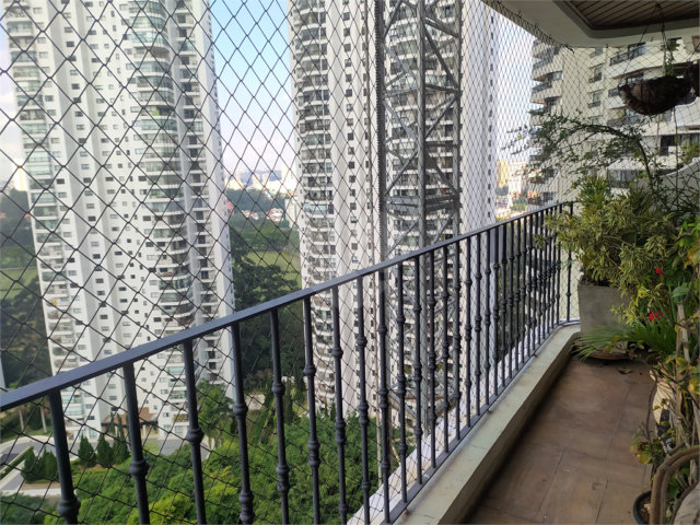 Apartamento à venda com 4 suítes em Jardim Marajoara, São Paulo, SP