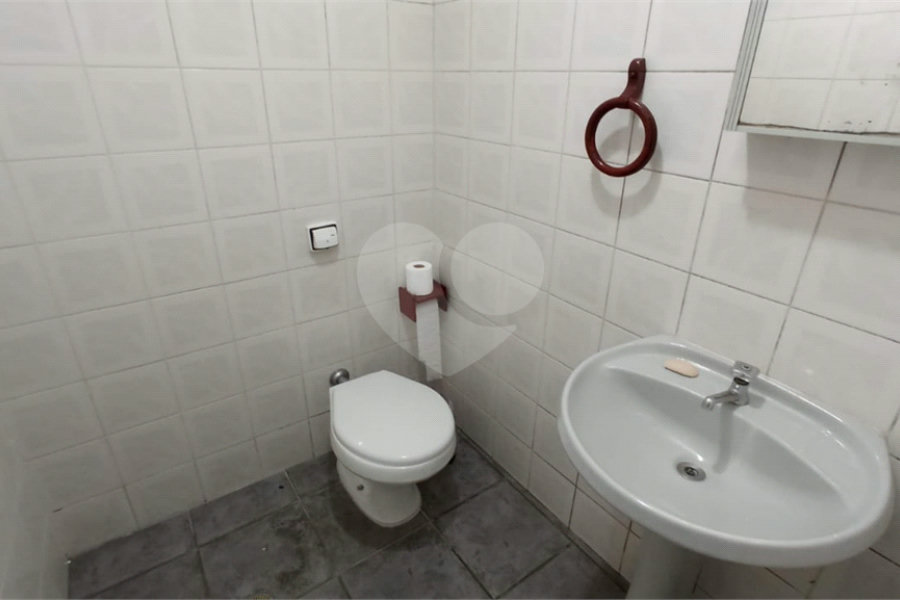 Sobrado à venda com 3 quartos, sendo 1 suíte, em Vila Paulicéia, São Paulo, SP