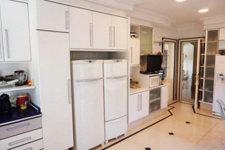 Casa à venda com 5 suítes em Jardim Leonor, São Paulo, SP