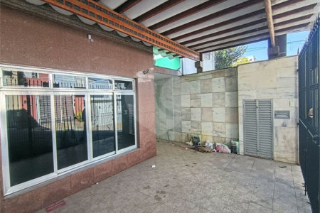 Sobrado à venda com 3 quartos em Chora Menino, São Paulo, SP