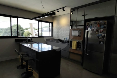 Casa à venda ou para alugar com 4 suítes no condomínio Figueira Garden, Atibaia - SP