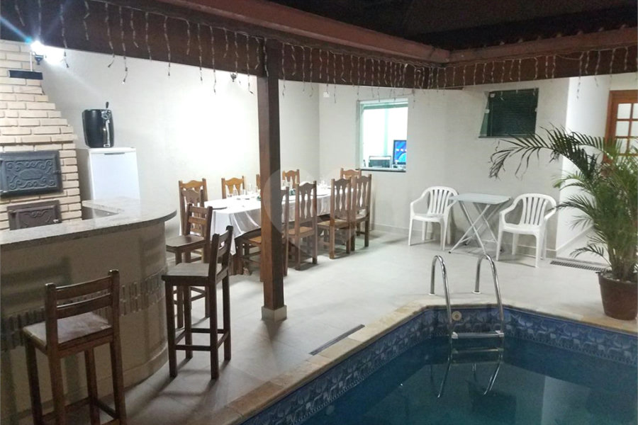 Sobrado à venda com 3 quartos em Tremembé, São Paulo, SP
