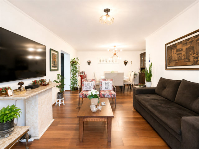 Apartamento à venda com 3 quartos, sendo 1 suíte,  em Alto da Boa Vista, São Paulo, SP