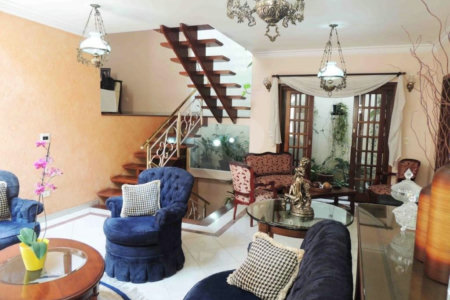 Sobrado à venda com 4 quartos, sendo 2 suítes, em Jardim Prudência, São Paulo, SP