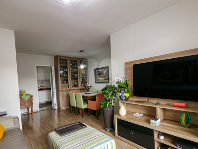 Apartamento à venda com 3 quartos, sendo 2 suítes,  em Saúde, São Paulo, SP