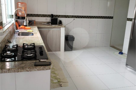 Casa à venda com 3 quartos, sendo 1 suíte,  em Montanhão, São Bernardo do Campo, SP
