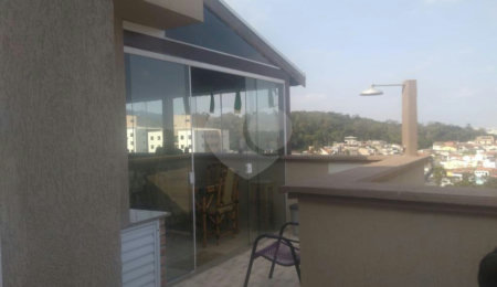 Casa à venda com 3 quartos, sendo 1 suíte,  no condomínio Algarve Residencial, São Paulo - SP