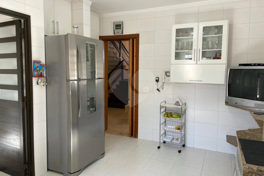 Sobrado à venda com 3 quartos, sendo 1 suíte, em Horto Florestal, São Paulo, SP
