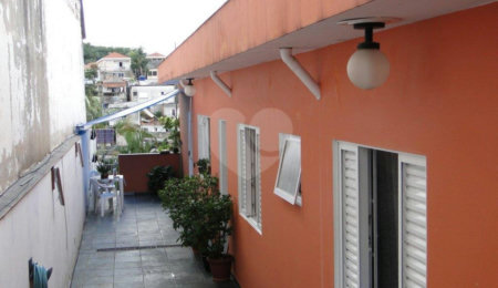 Casa Térrea à venda com 3 quartos, sendo 1 suíte, em Parque Peruche, São Paulo, SP