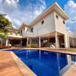 Casa à venda com 4 quartos, sendo 3 suítes, em Residencial Portal dos Oitis, Araraquara, SP