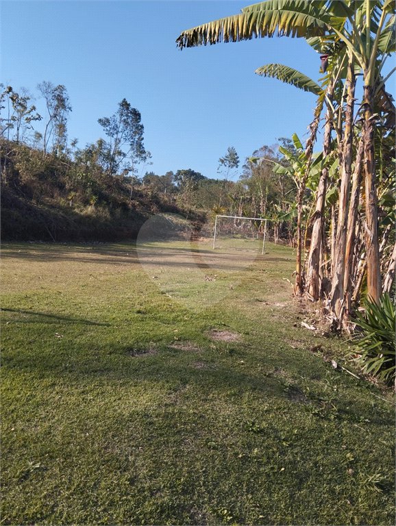 Chácara à venda com 6 quartos, sendo 1 suíte,  no Centro, Biritiba-mirim, SP