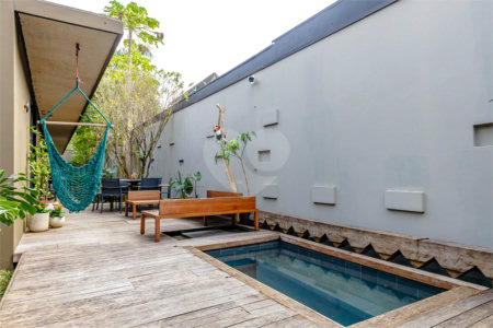 Casa à venda com 6 quartos, sendo 2 suítes,  em Santo Amaro, São Paulo, SP