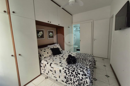 Apartamento à venda com 3 quartos, sendo 1 suíte,  no Centro, Cabo Frio, RJ