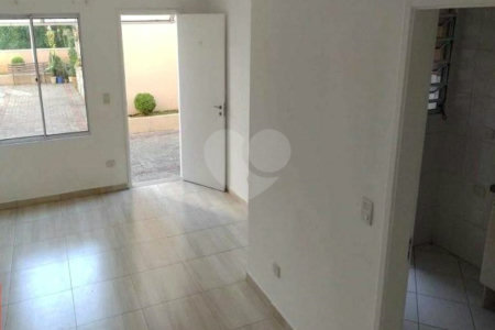 Casa à venda com 2 quartos no condomínio San Francisco Village, São Paulo - SP