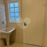 Casa à venda com 4 quartos, sendo 1 suíte,  no condomínio Jardim das Acácias, Cotia - SP