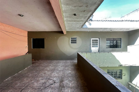Casa à venda com 4 quartos em Jardim Casa Branca, Suzano, SP
