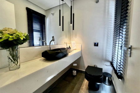 Casa à venda com 3 suítes em Vila Popular, Itapetininga, SP