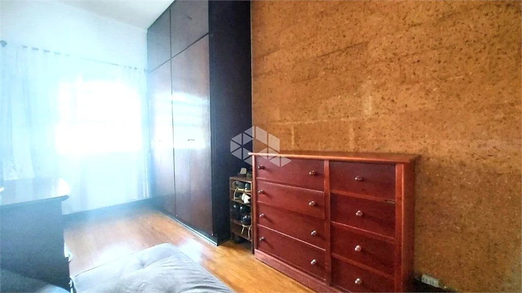 Casa à venda com 4 quartos, sendo 1 suíte,  em Lapa, São Paulo, SP