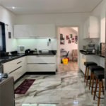 Casa à venda com 4 suítes no condomínio Vila Inglesa, Atibaia - SP