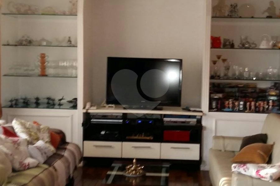 Sobrado à venda com 4 quartos, sendo 2 suítes, em Tremembé, São Paulo, SP