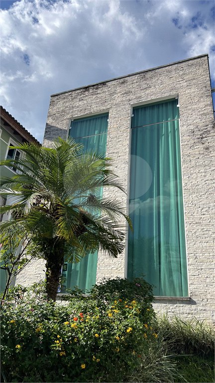 Casa à venda com 3 quartos, sendo 2 suítes, no condomínio Mirante do Horto, São Paulo - SP