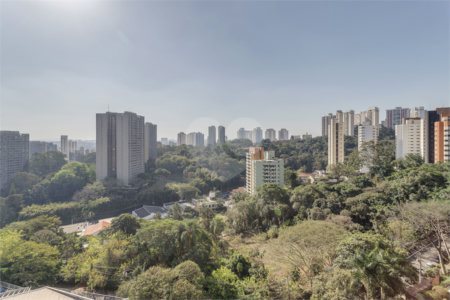 Apartamento à venda com 3 quartos, sendo 1 suíte, em Morumbi, São Paulo, SP