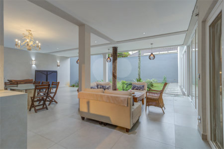 Casa Térrea à venda com 4 suítes em Alto da Boa Vista, São Paulo, SP