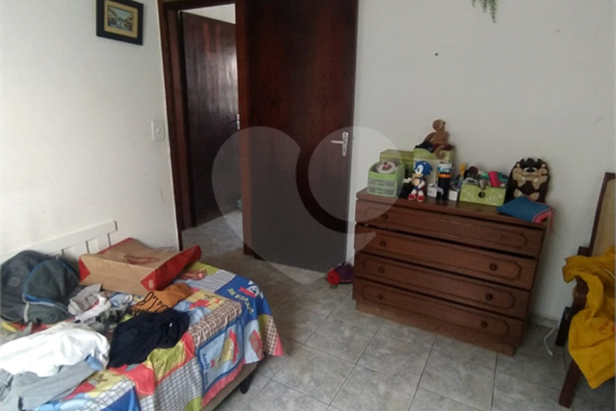 Sobrado à venda com 3 quartos, sendo 1 suíte, em Tremembé, São Paulo, SP