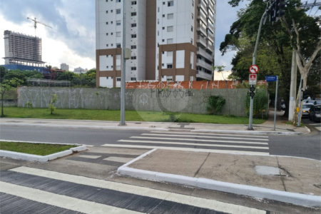 Terreno à venda em Chácara Santo Antônio (zona Sul), São Paulo, SP