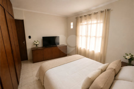Casa à venda com 3 quartos, sendo 1 suíte, em Guarapiranga, São Paulo, SP