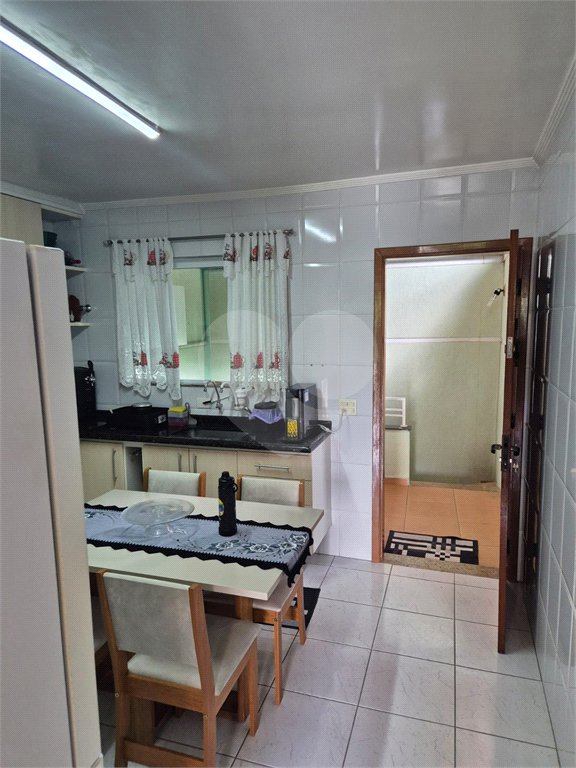 Sobrado à venda com 2 quartos, sendo 1 suíte, em Vila Nivi, São Paulo, SP
