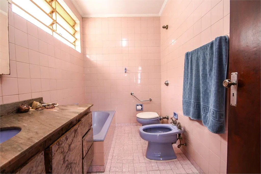 Casa à venda com 3 quartos, sendo 1 suíte,  em Alto da Lapa, São Paulo, SP