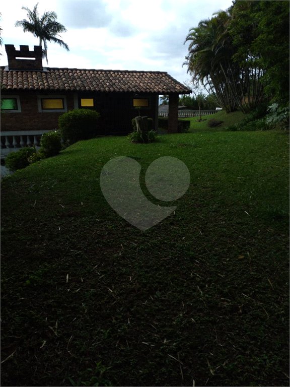 Casa à venda com 5 quartos, sendo 3 suítes, em Serra da Cantareira, Mairiporã, SP