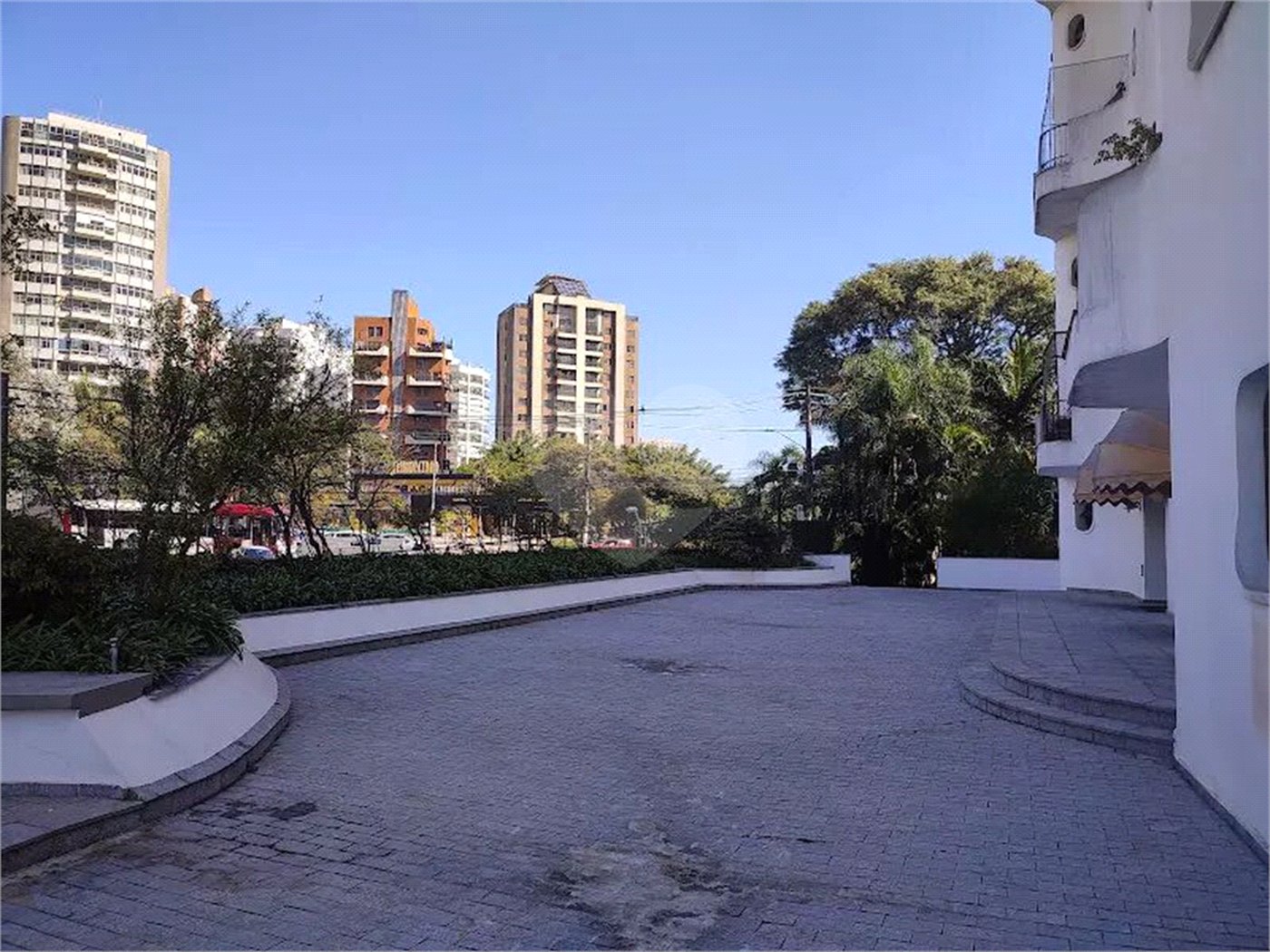 Apartamento à venda com 4 quartos, sendo 2 suítes,  em Vila Andrade, São Paulo, SP
