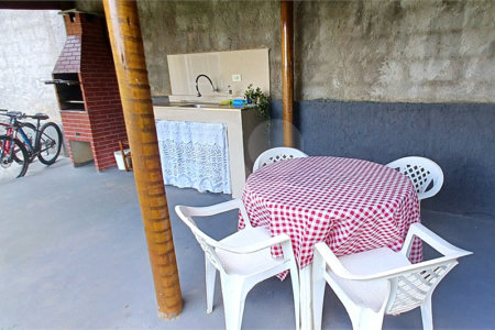 Casa à venda com 3 quartos, sendo 2 suítes, no condomínio Altos de São Roque, São Roque - SP