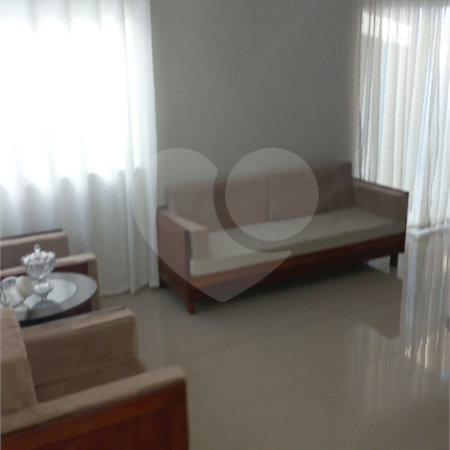 Casa em condomínio à venda com 3 quartos, sendo 1 suíte, em Vila Oliveira, Mogi das Cruzes, SP