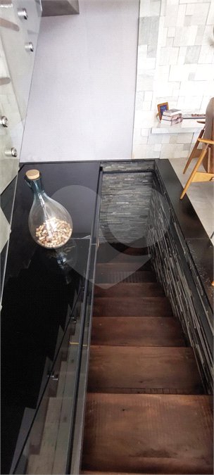 Casa à venda com 3 suítes no condomínio Figueira Garden, Atibaia - SP