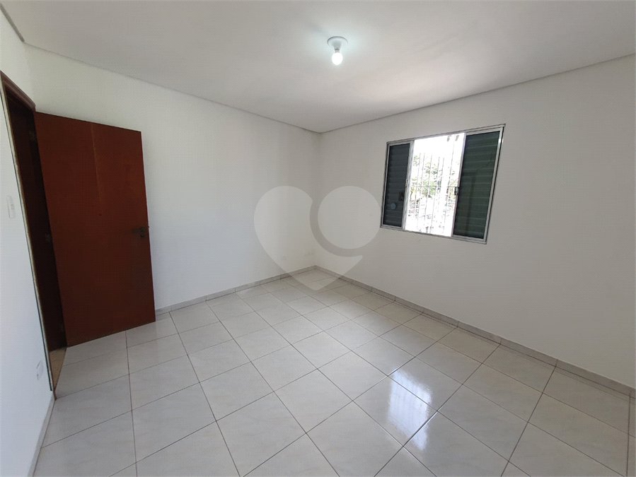 Sobrado à venda ou para alugar com 2 quartos em Vila Marieta, São Paulo, SP