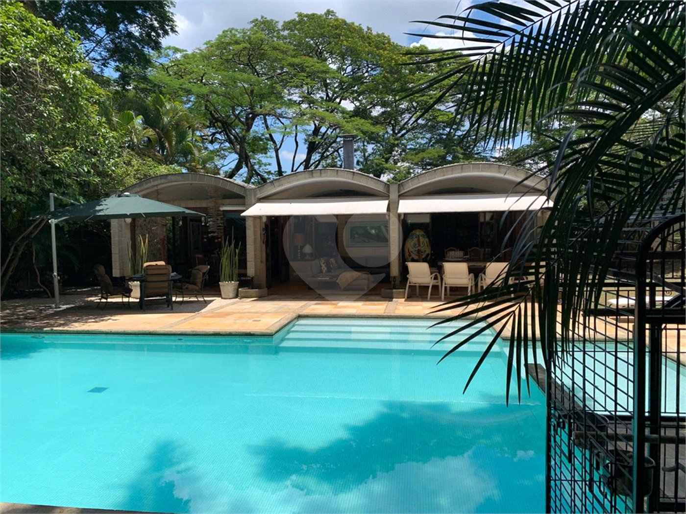 Casa à venda com 5 quartos, sendo 3 suítes, em Morumbi, São Paulo, SP