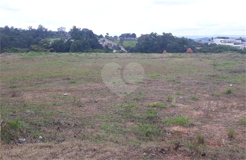 Terreno à venda com 1 suíte em Vista Alegre, Vinhedo, SP