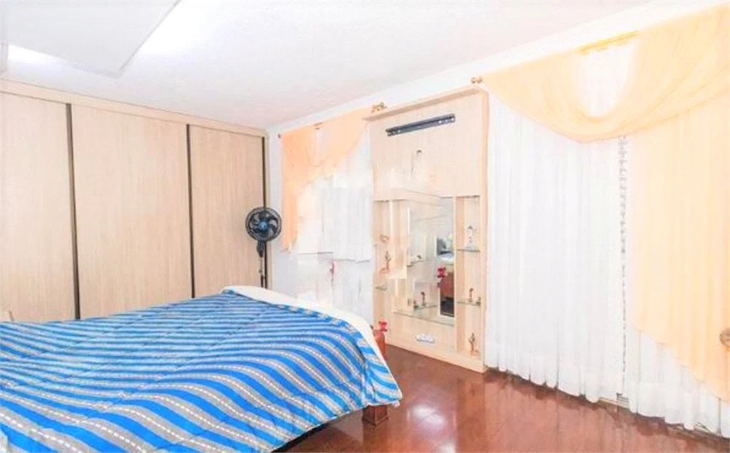 Sobrado à venda com 4 quartos, sendo 3 suítes,  em Vila Mazzei, São Paulo, SP