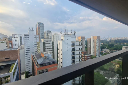 Apartamento à venda com 3 suítes em Moema, São Paulo, SP