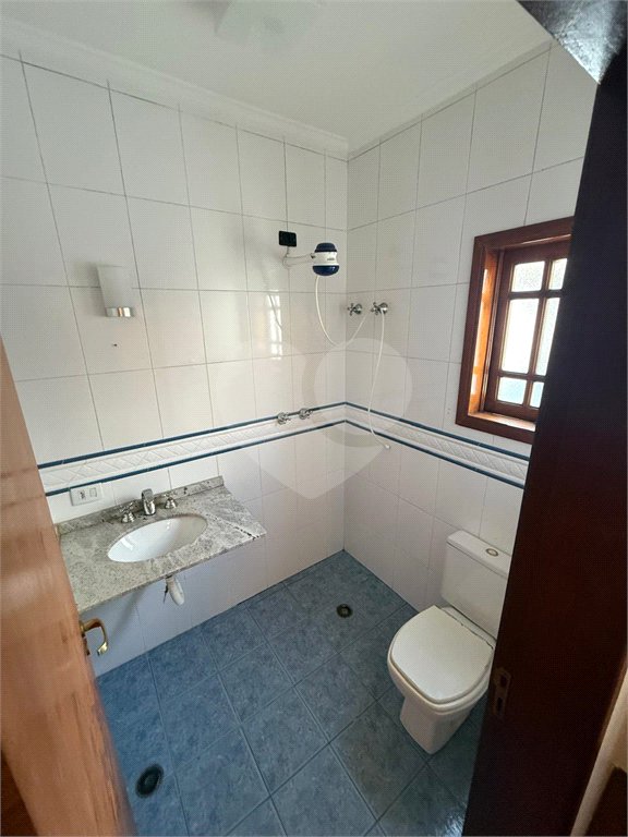 Casa à venda com 4 quartos, sendo 2 suítes,  no condomínio Arujá 5, Arujá - SP