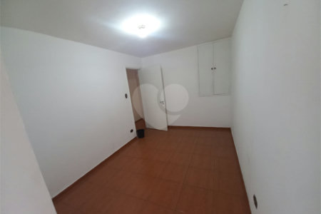 Sobrado à venda com 3 quartos em Jaguaré, São Paulo, SP