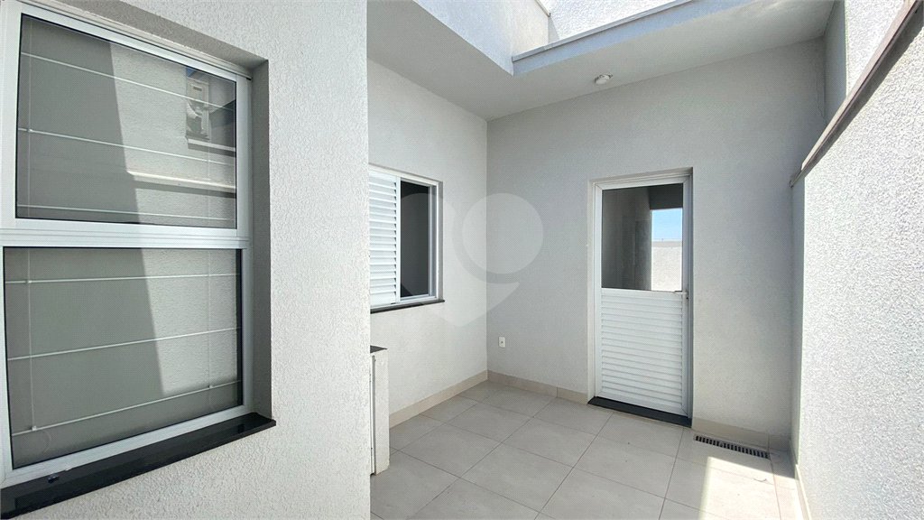 Casa à venda com 3 quartos, sendo 1 suíte, no condomínio Vila Paraty, Indaiatuba - SP