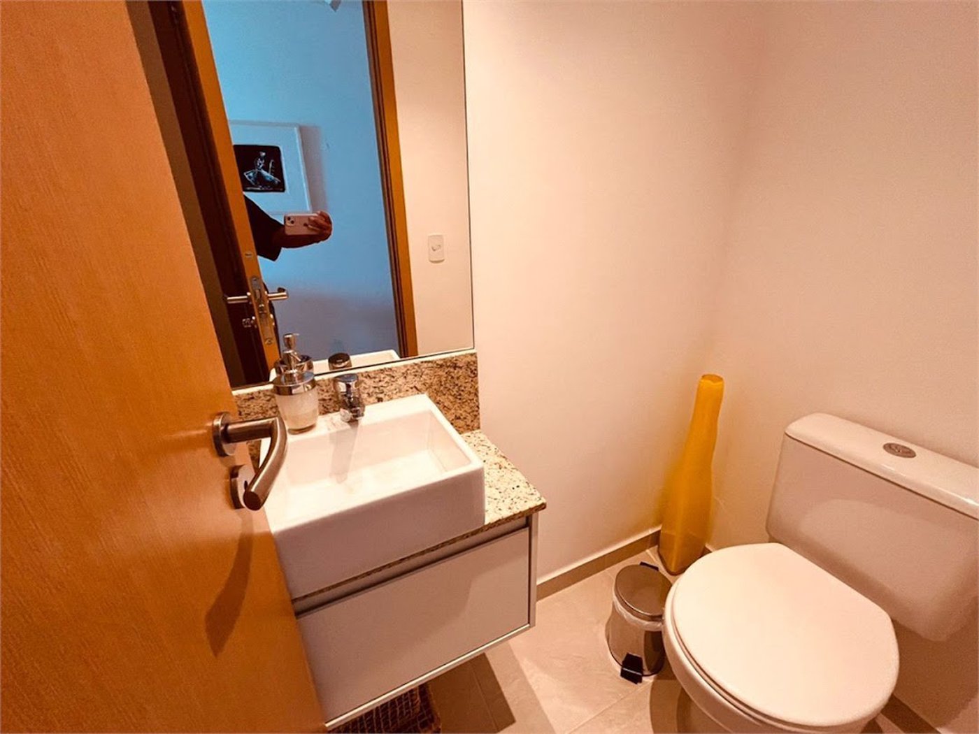 Apartamento Residencial à venda, Jardim Virginia, Guarujá - AP1313.