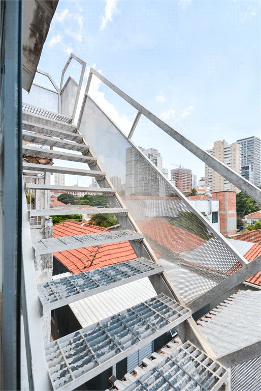 Sobrado à venda ou para alugar com 4 quartos em Vila Clementino, São Paulo, SP