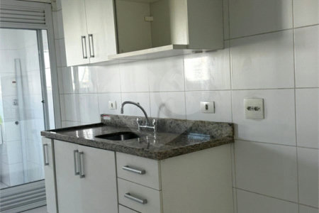 Apartamento para alugar com 3 quartos, sendo 1 suíte, em Parque Reboucas, São Paulo, SP